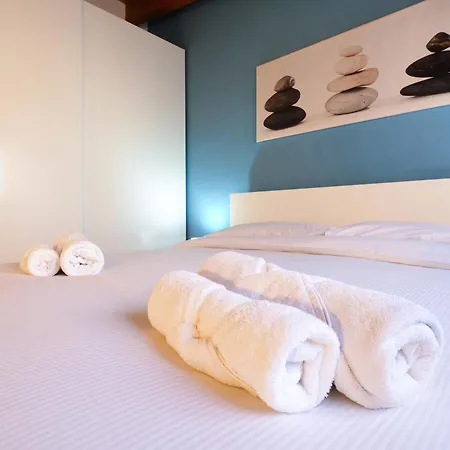 Primopiano - Comune Antico Apartment Mailand