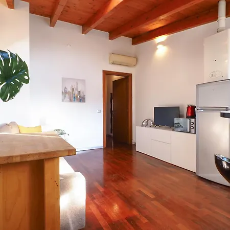 Primopiano - Comune Antico Apartment Mailand