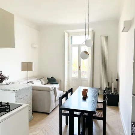 Beautiful Design Flat With Park View, Next To Metro * Milan