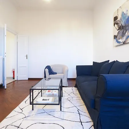 Apartment Contempora - Bilocale Piazza Grandi, 3