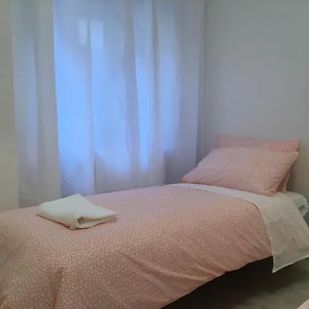 Appartamento With Parking Close To The Metro Milano
