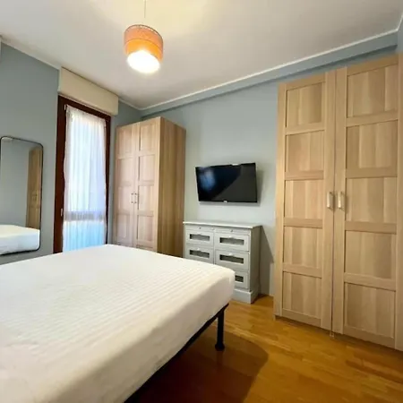 Maison Bleue- Romantic Flat,apt Near M1 -duomo 2 Fermate -centro