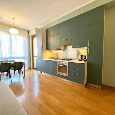 Maison Bleue- Romantic Flat,apt Near M1 -duomo 2 Fermate -centro Milano