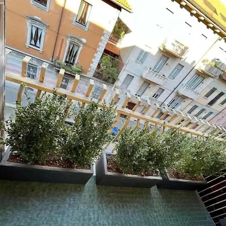 Appartamento Maison Bleue- Romantic Flat,apt Near M1 -duomo 2 Fermate -centro