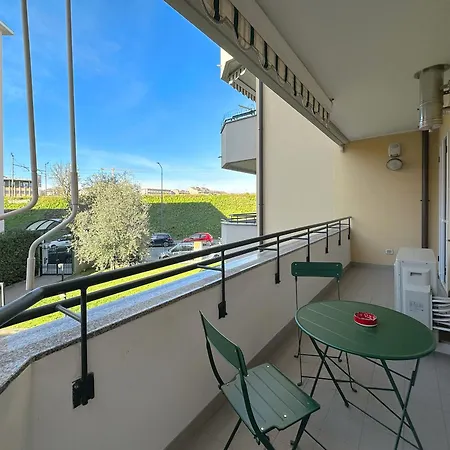 Splendido Quadrilocale Vicino Metro Istria Apartmán