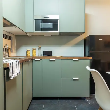 Flexyrent - Steps From Train Station Appartement