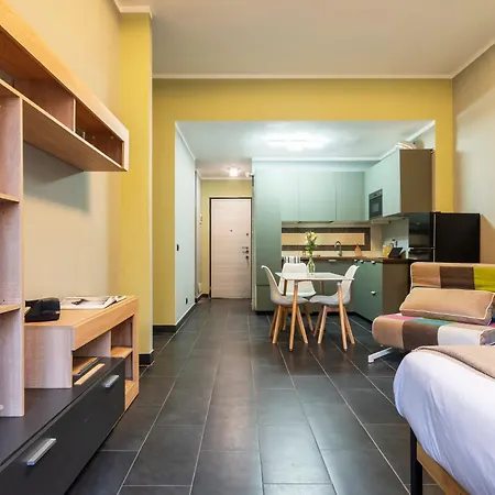 Flexyrent - Steps From Train Station *