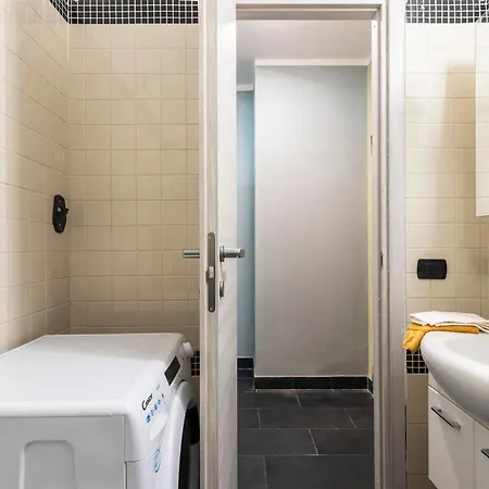 Flexyrent - Steps From Train Station