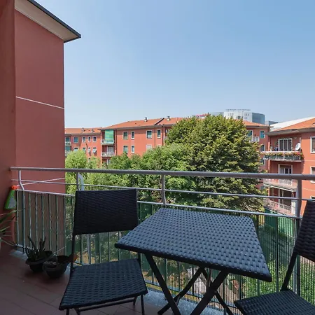 Raffinato Ed Elegante Bilocale - Lorenteggio Metropolitana M4 *