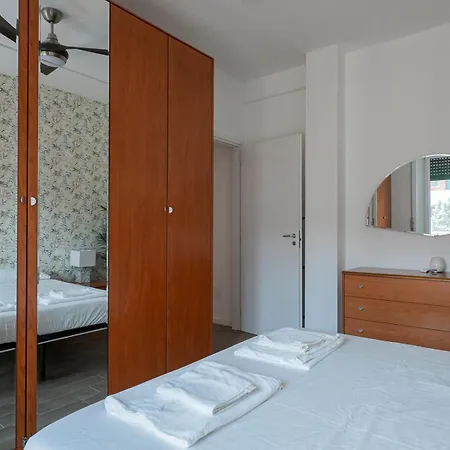 Raffinato Ed Elegante Bilocale - Lorenteggio Metropolitana M4 Apartment Milan