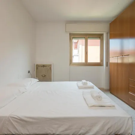 Apartament Ampio E Luminoso Appartamento, Posto Auto Gratuito - Quarenghi Mediolan