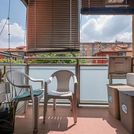 Ampio E Luminoso Appartamento, Posto Auto Gratuito - Quarenghi