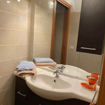 Appartement Bilocale Moderno E Luminoso Con Parcheggio Privato *
