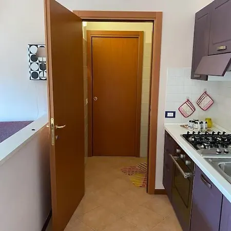 Bilocale Moderno E Luminoso Con Parcheggio Privato Appartement *