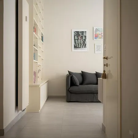 Santa Tecla Living Carnaghi 14 شقة