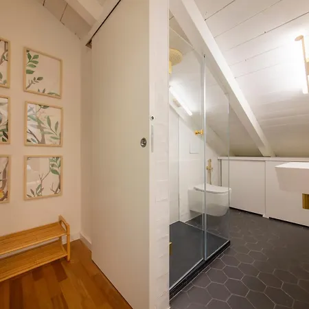 La Tana Del Bianconiglio - Rabbit Hole *