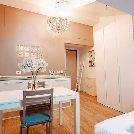 דירה Loft Bocconi מילאנו