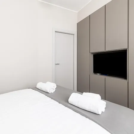 Easylife - - Pantano 2 Pluto - Duomo * Milano