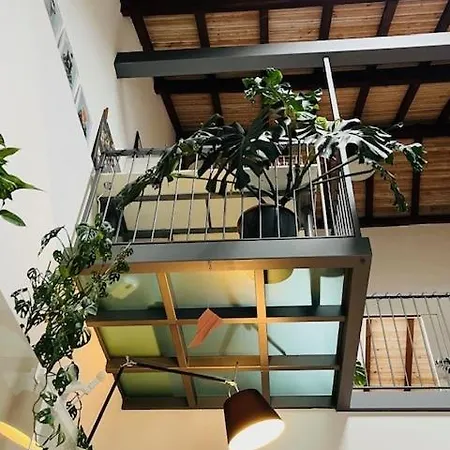 Apartament Via Breda 120 *