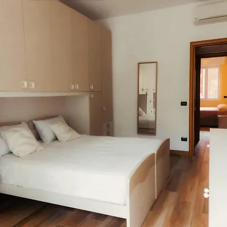Appartamento Prestigioso In Zona Tortona - Solari Milano