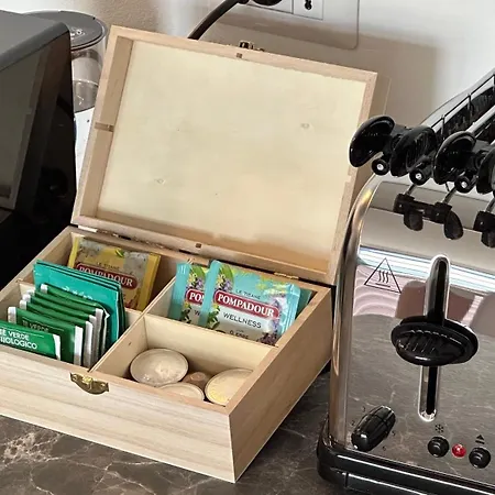 Guesthost - Casa Navigli Watt *