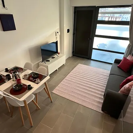 Guesthost - Casa Navigli Watt Apartment