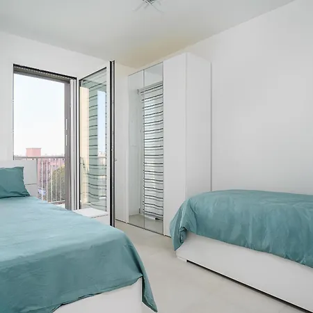 Milan's Sky: Luxury And Style On The Sixth Floor Apartment Milan