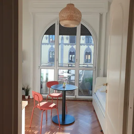 Apartment Elegante Monolocale - Pecchio 1930 *