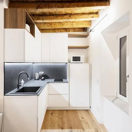 Easylife - - Castaldi 26 P1d - Porta Venezia Lejlighed