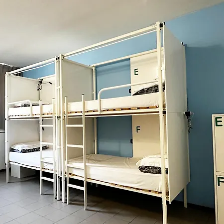 Hostel Mio *