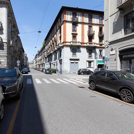 Porta Venezia- Design Apartment, 2-bedrooms, Netflix, Wifi Appartamento *