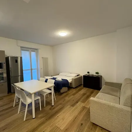 Apartmán 15min Metro Duomo - Rho Fiera - Skyscraper Kitchen