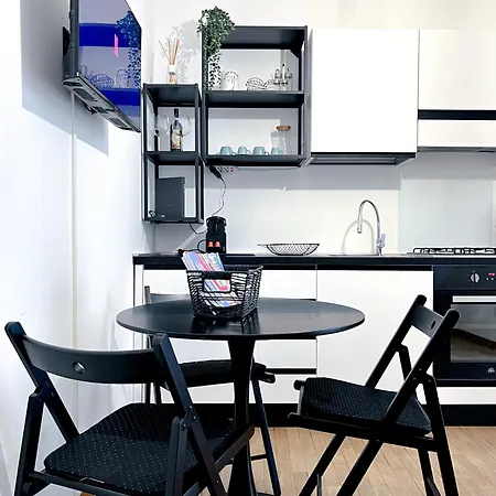 Apartment The Boutique - Steps Away From The Duomo Area Milan