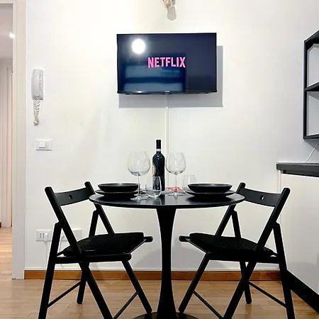 Apartment The Boutique - Steps Away From The Duomo Area Milan