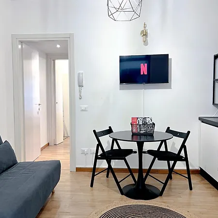 Apartment The Boutique - Steps Away From The Duomo Area
