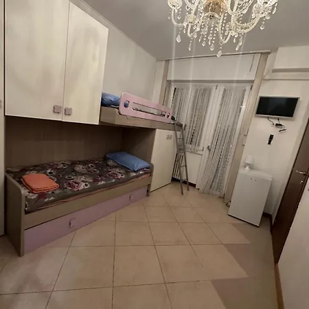 Gigli, Con Cucina In Comune E Terrazza Penzion Milán