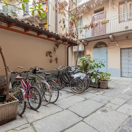 Guesthost - Sant Ambrogio Lovely Flat Apartment *