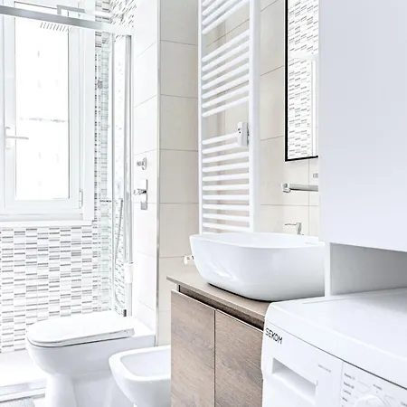 10 Min Duomo Free Parking Wifi Ac Daire Milano