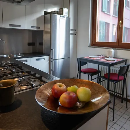 Bastia Rm Scalo Romana Prada Bocconi Ieo Ied Forum Assago Duomo15min Apartment *