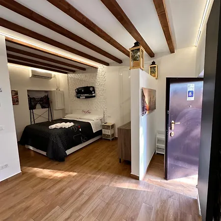 Ca Foscari San Siro Apartamento *