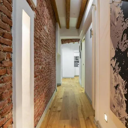 아파트 Milano Suite Home *