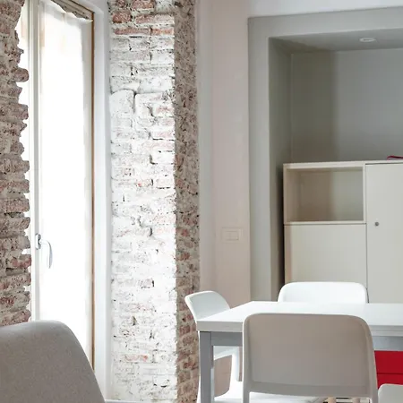 Milano Suite Home Milán