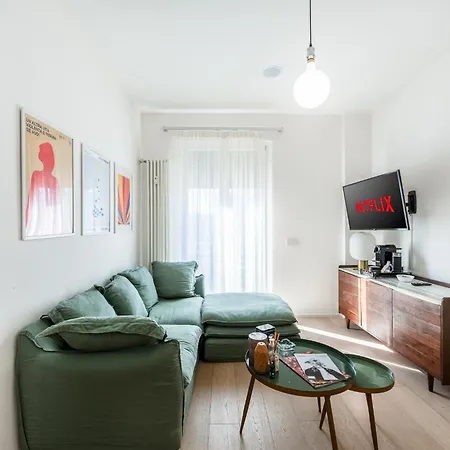 Apartments, Duomo And Navigli, Bright With Balcony - Biancospino * Milano