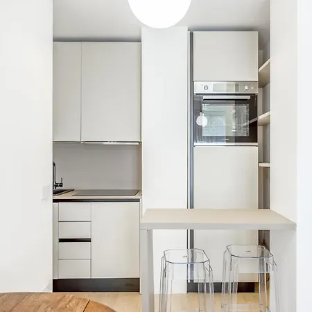 Apartments, Duomo And Navigli, Bright With Balcony - Biancospino