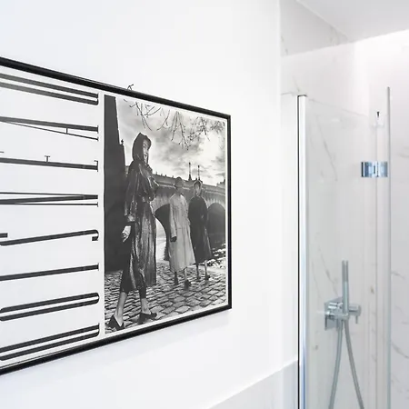 Apartments, Duomo And Navigli, Bright With Balcony - Biancospino Daire Milano