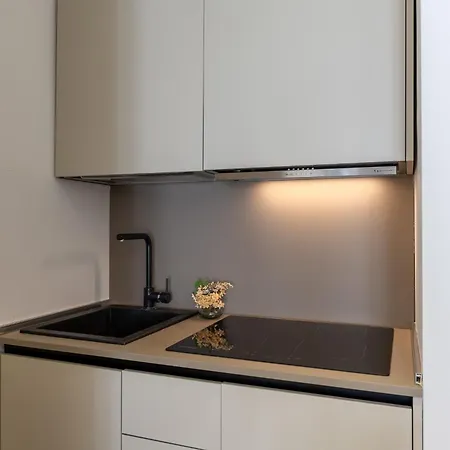 Apartments, Duomo And Navigli, Bright With Balcony - Biancospino Daire