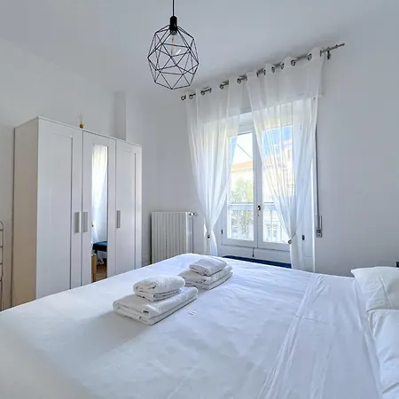 The Boutique - Steps Away From The Duomo Area Apartment *