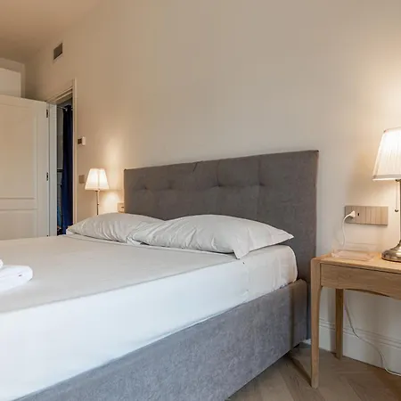 Montenapoleone - Charming Apartament