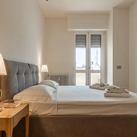 Apartament Montenapoleone - Charming Mediolan