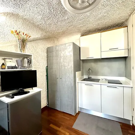 Apartament Porta Venezia - San Babila Mediolan